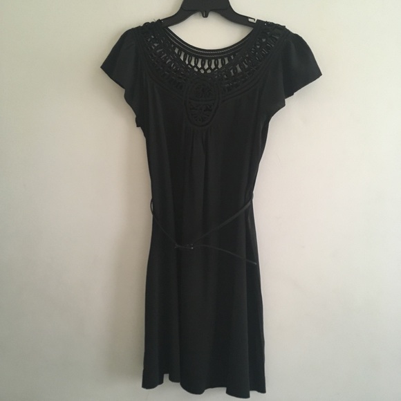 Banana Republic Dresses & Skirts - 100% Silk Banana Republic flowy belted Dress